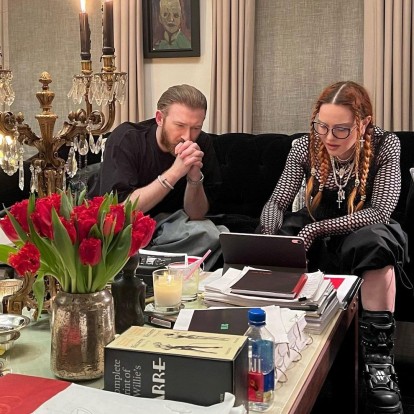 Vetements x Madonna tour: Ο high-end οίκος δημιουργεί τα κοστούμια για την περιοδεία της