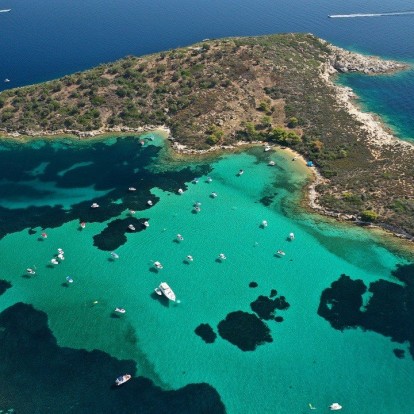 Δεύτερο πόδι Χαλκιδικής: 5 must-visit παραλίες για όσους αγαπούν την ηρεμία