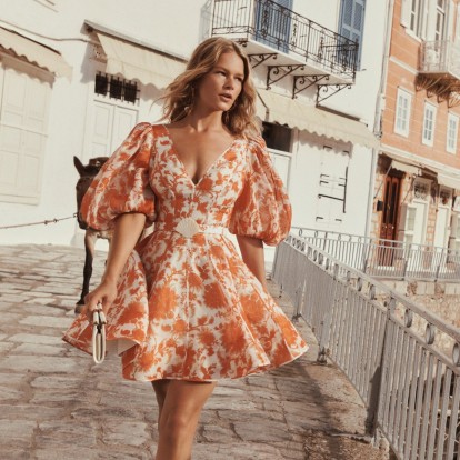 5 fashionista-approved συνδυασμοί με mini φόρεμα το καλοκαίρι