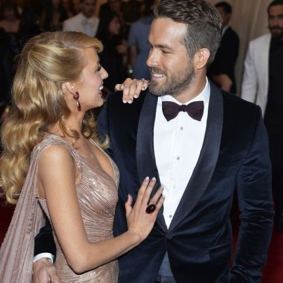  Γιατί ανεβάζουμε τους άνδρες σε βάθρα για να κάνουν αυτό που ανέκαθεν αναμενόταν από τις γυναίκες;