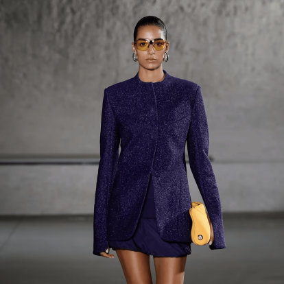  Tory Burch Spring'24: Ένα φαντασμαγορικό show με αναφορές στο παρελθόν αλλά και στο μέλλον