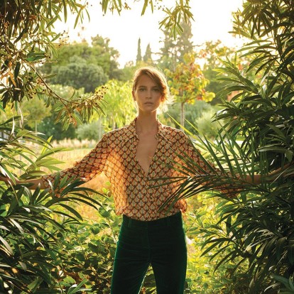 Ροζάνα Γεωργίου: Η εκπρόσωπος της νέας γενιάς του modeling παγκοσμίως ξετυλίγει το δικό της career momentum 