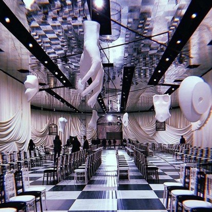 Το σουρεαλιστικό Haute Couture show του οίκου Dior 