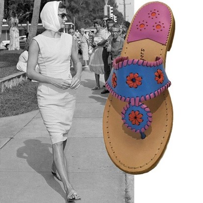 Τα φλατ σανδάλια της Jackie Kennedy επιστρέφουν 