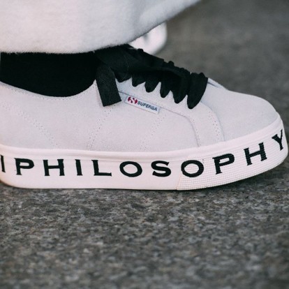 Τα νέα sneakers που θα ξετρελάνουν τις fashionistas