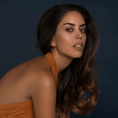 Μακριά και λαμπερά μαλλιά: Η Κλαίρη Δημοπούλου μοιράζεται τις δικές της συμβουλές