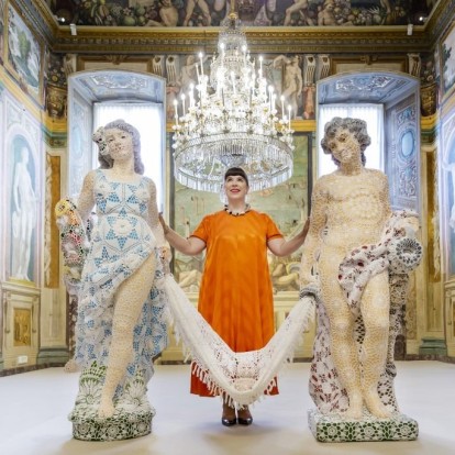 Η πρώτη έκθεση της Joana Vasconcelos στη Φλωρεντία σχολιάζει τη γυναικεία θέση στην κοινωνία