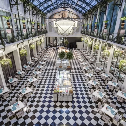 Το Anantara Grand Hotel στο Άμστερνταμ φέρνει το "indigenous luxury" στην Ευρώπη