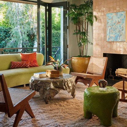 Μια κατοικία στο Los Angeles γεμάτη χρώμα και μοντέρνες λεπτομέρειες