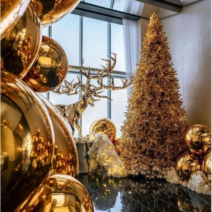 Οι στολισμοί στα πιο luxurious ξενοδοχεία του κόσμου που μας εντυπωσίασαν φέτος