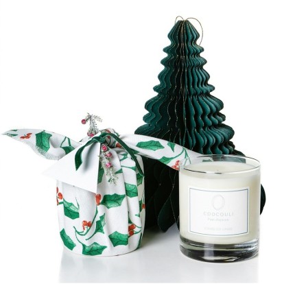 Τα αρωματικά κεριά και diffusers που θα απογειώσουν τη festive ατμόσφαιρα της κατοικίας σας