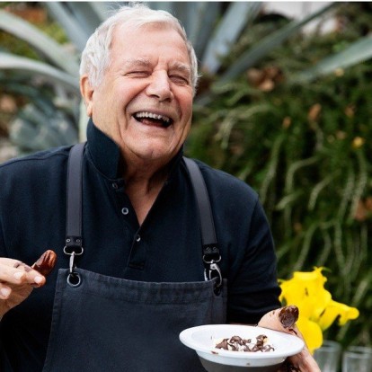 In a foodie's mastermind: Ο Νίκος Βαρβέρης αποκαλύπτει το πάθος του για το καλό φαγητό 