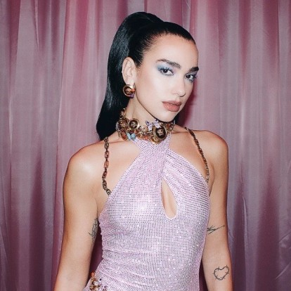 Η Dua Lipa αποκαλύπτει περισσότερες πληροφορίες για το νέο της τραγούδι, "Houdini"