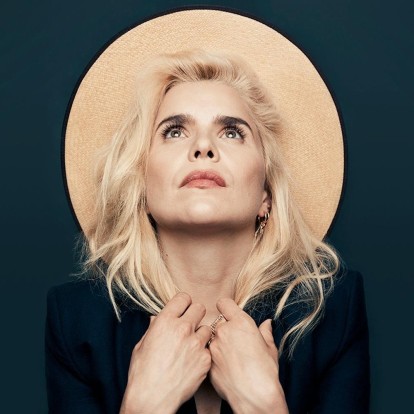 Το "Only Love Can Hurt Like This" της Paloma Faith κυκλοφόρησε σε Χριστουγεννιάτικη version