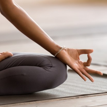 Οι ασκήσεις yoga που θα σας βοηθήσουν να αποκτήσετε το σώμα των ονείρων σας