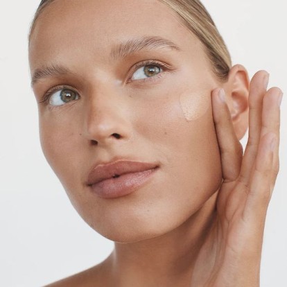 10 κρέμες ματιών που πραγματικά λειτουργούν στους μαύρους κύκλους