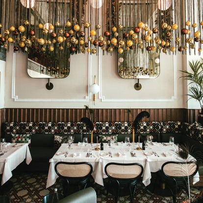 Τα Χριστούγεννα στο εμβληματικό Όλυμπος Νάουσα γίνονται πιο ξεχωριστά από ποτέ 