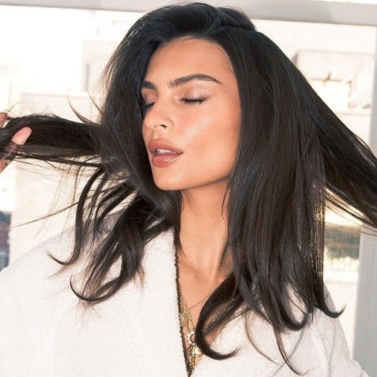 All about hair: Πώς να επαναφέρετε τη λάμψη στα μαλλιά σας