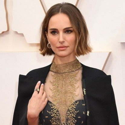Η Natalie Portman ανατρέχει στις πιο iconic στιγμές της καριέρας της