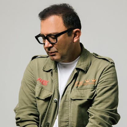 SKG Stories: Η πόλη μέσα από τα μάτια του Γιάννη Χανιωτάκη