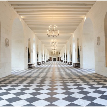 5 κάστρα με απίθανο design όπου μπορείτε να περάσετε μια αξέχαστη εμπειρία φιλοξενίας