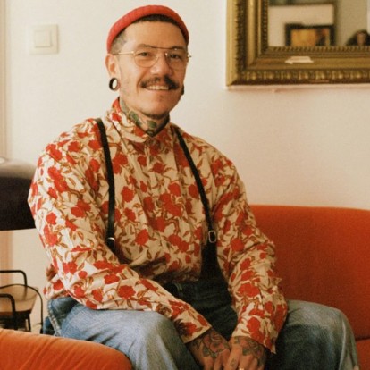 Adrian Appiolaza: Ποιος είναι ο νέος creative director του Moschino;