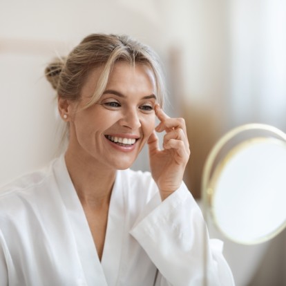 5 αντιγηραντικές θεραπείες κατά των ρυτίδων και της χαλάρωσης