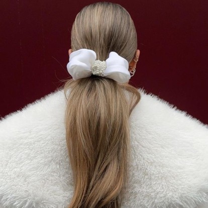 8 game-changing συμβουλές για να αποκτήσετε πιο λαμπερά μαλλιά από ποτέ 