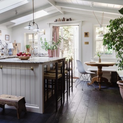 Μια οικογενειακή κατοικία στο Λονδίνο διαθέτει όλη τη ζεστή ατμόσφαιρα μιας Αγγλίας από άλλη εποχή