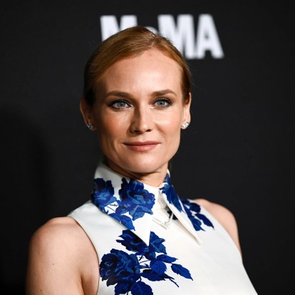 Diane Kruger: Η Γερμανίδα ηθοποιός αποκαλύπτει τι έχει μέσα στην beauty bag της