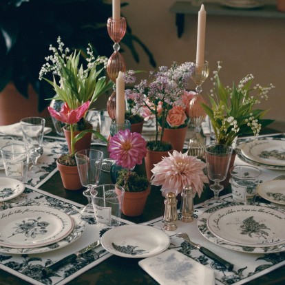 Spring art de la table: 6 βήματα για να δημιουργήσετε το πιο colorful σκηνικό στο τραπέζι σας