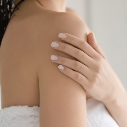 Hello Spring: Τα πιο αποτελεσματικά body oils για ενυδατωμένη και λαμπερή επιδερμίδα