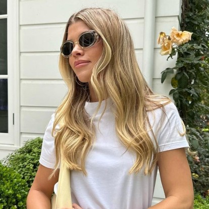 Το Bunny Blonde είναι η celeb-approved απόχρωση μαλλιών που θα δούμε παντού φέτος την άνοιξη