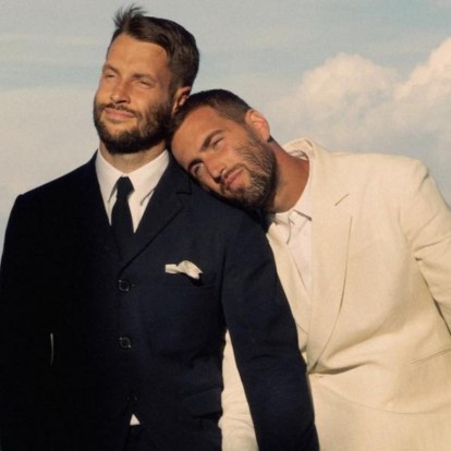 Jacquemus: Ο γνωστός σχεδιαστής κι ο αγαπημένος του έγιναν γονείς για πρώτη φορά