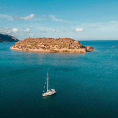 Το luxury resort στην Κρήτη που επαναπροσδιορίζει την έννοια της αυθεντικής ελληνικής φιλοξενίας