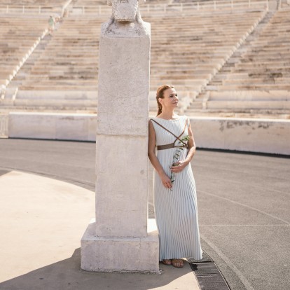 Άρτεμις Ιγνατίου: Η Καλλιτεχνική Διευθύντρια και Χορογράφος των Τελετών Αφής και Παράδοσης της Ολυμπιακής Φλόγας μιλά για την ουσία της τελετουργίας που  πάντα τη σαγηνεύει