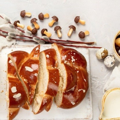 3 εύκολες συνταγές για τα πιο λαχταριστά πασχαλινά τσουρέκια