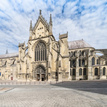 Διασωθέντες πίνακες από την πυρκαγιά της Παναγίας των Παρισίων εκτίθενται για πρώτη φορά στην Πόλη του Φωτός