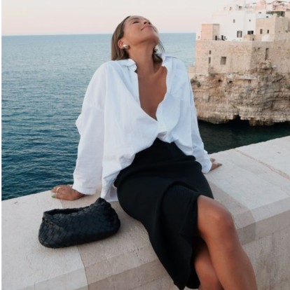 Πώς να φορέσετε ένα λευκό πουκάμισο με 5 διαφορετικούς τρόπους