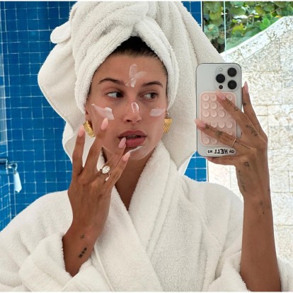 Αυτά τα αντηλιακά προσώπου θα προσφέρουν όχι μόνο προστασία, αλλά και βελούδινη υφή στην επιδερμίδα σας