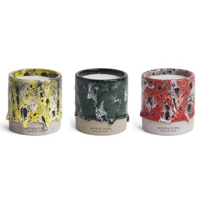 Η Bottega Veneta μόλις κυκλοφόρησε τη νέα πρωτοποριακή συλλογή της με αρωματικά κεριά