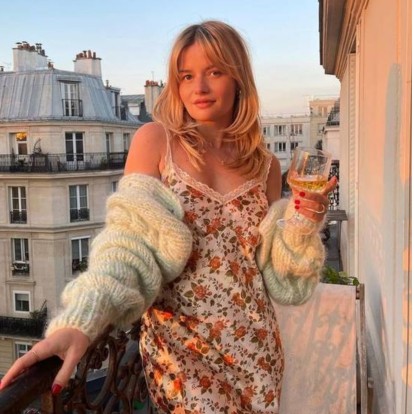 Dress & Cardigan: Πώς να φορέσετε τον πιο κολακευτικό spring summer συνδυασμό