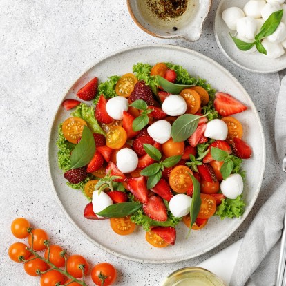 4 λαχταριστές κρύες σαλάτες που θα αναβαθμίσουν το πασχαλινό τραπέζι