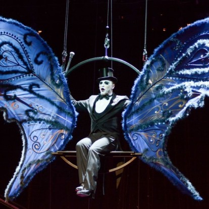 Λαμπερή πρεμιέρα για το μιούζικαλ Cabaret στο Θέατρο Παλλάς