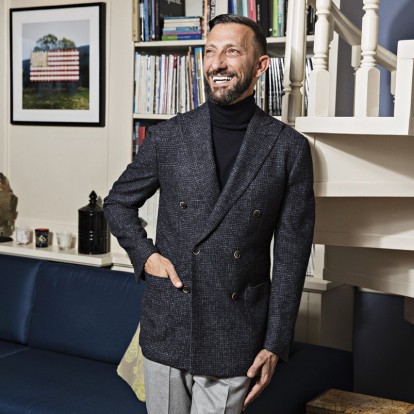 Ο Χάρης Ντάβλας μιλά για όσα κάνουν έναν άνδρα καλοντυμένο