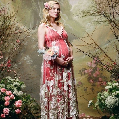 Kirsten Dunst: Επιβεβαιώνει την εγκυμοσύνη της με ένα fashion lookbook 