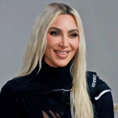 Η Kim Kardashian και η Chloë Sevigny μοιράζονται την αγάπη τους για την υψηλή μόδα και τη λάμψη του Hollywood