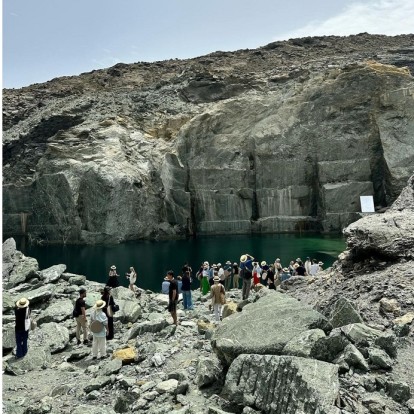 Το εντυπωσιακό launch του οίκου Hermès στην Τήνο - Οι καλεσμένοι της διεθνούς ελίτ που κατέφθασαν στο νησί