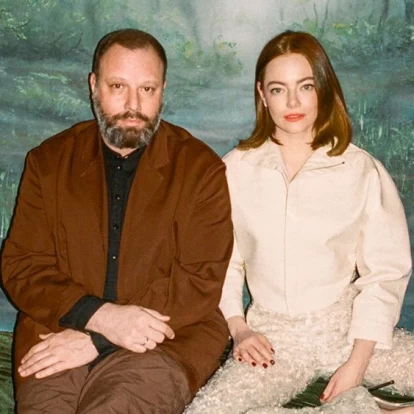 Η Emma Stone και ο Γιώργος Λάνθιμος αναλύουν τη νέα τους ταινία, "Kinds of Kindness"