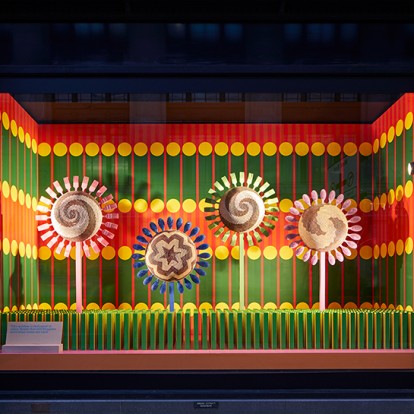 Η πιο colorful συνεργασία του αρχιτέκτονα Yinka Ilori με το αμερικανικό brand Momentum